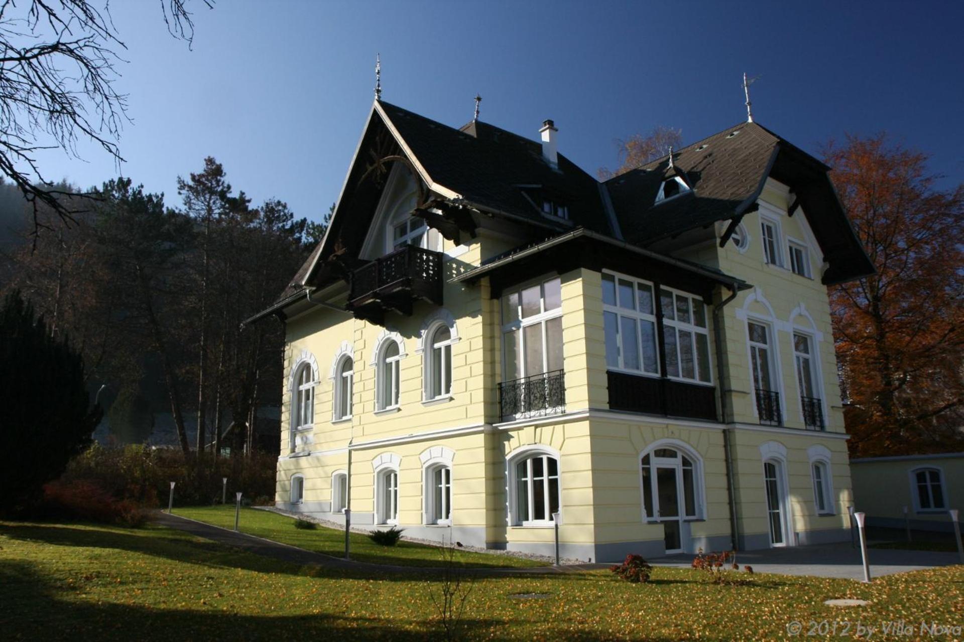 Villa Nova - Hotel Garni Вайдхофен-ан-дер-Ибс Экстерьер фото
