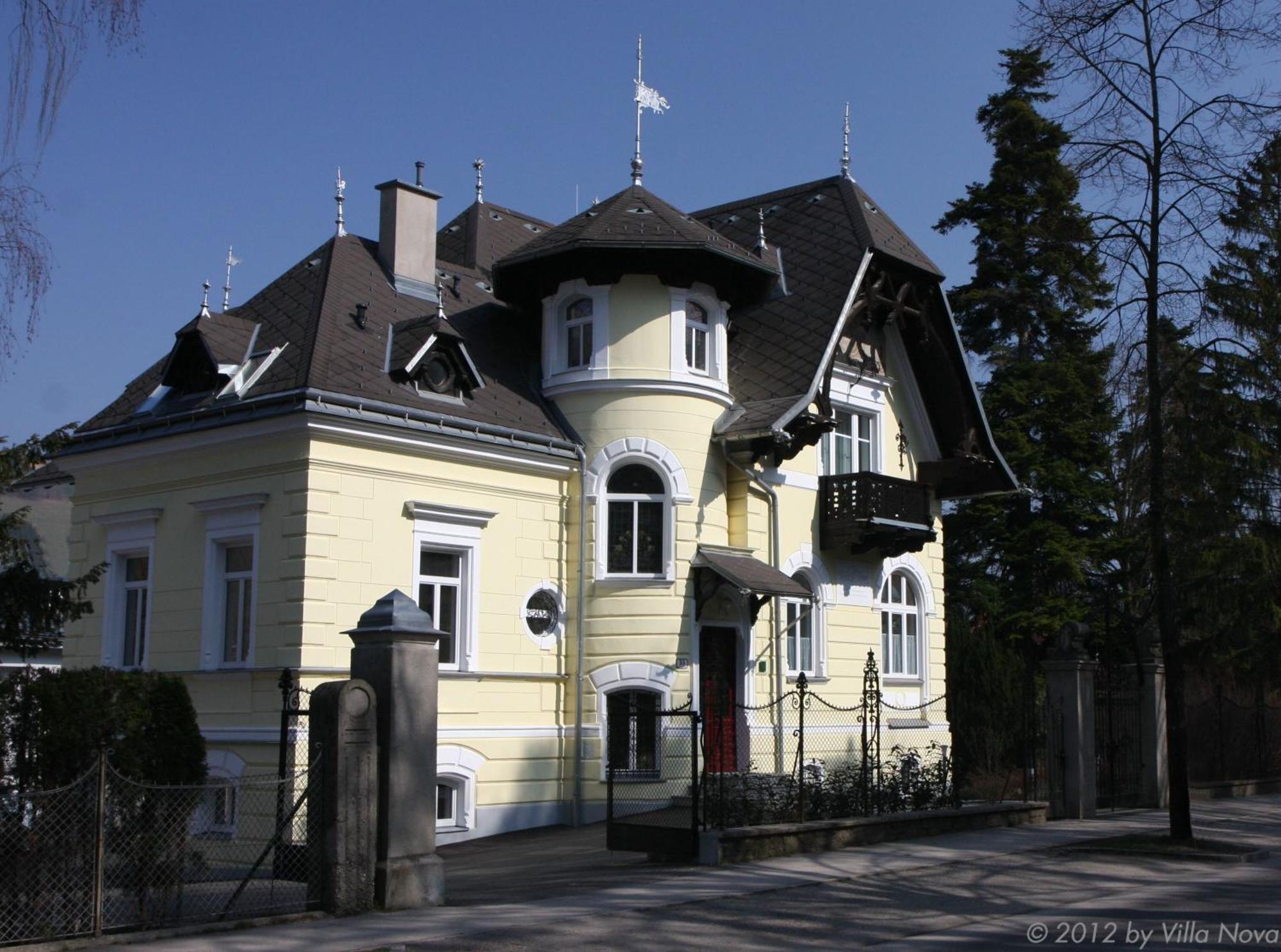 Villa Nova - Hotel Garni Вайдхофен-ан-дер-Ибс Экстерьер фото